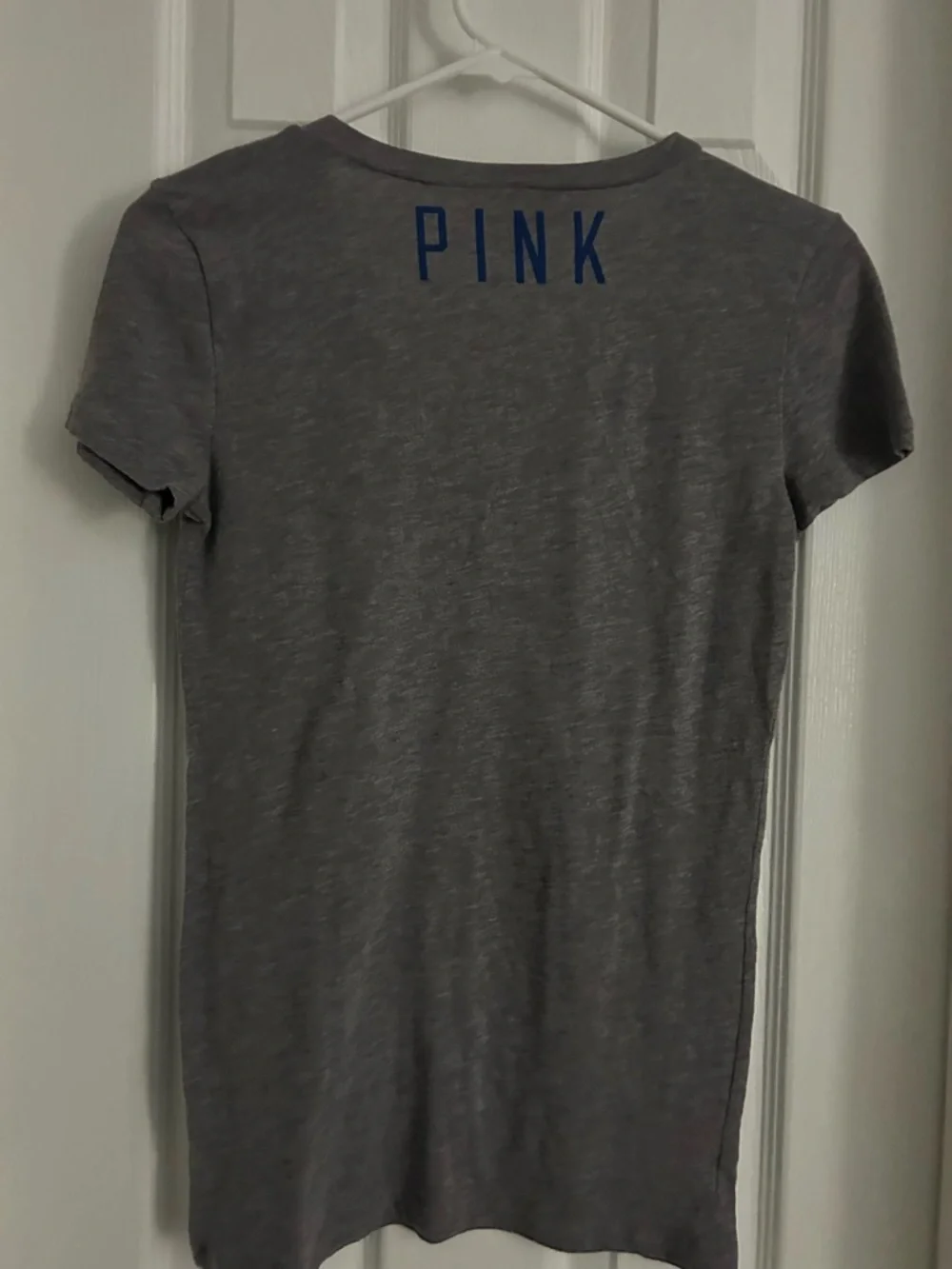 Victoria's Secret Gray V-neck Tee with Blue Colts Pride Logo - Picture 2 of 3